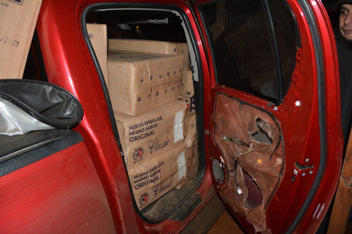 camioneta con cigarrillos (3)