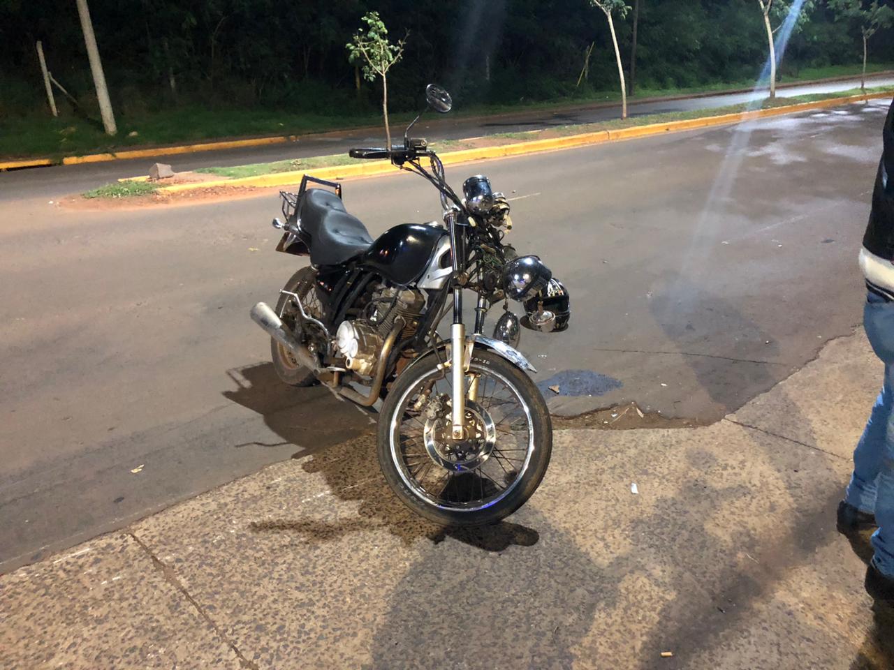 Motociclista terminó en el hospital tras despiste en la ruta 105