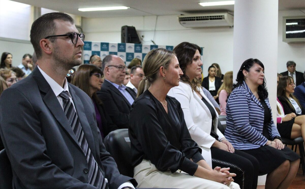 Juraron dos nuevos magistrados, una camarista y defensora en la Justicia misionera 3 Juraron dos nuevos magistrados, una camarista y defensora en la Justicia misionera