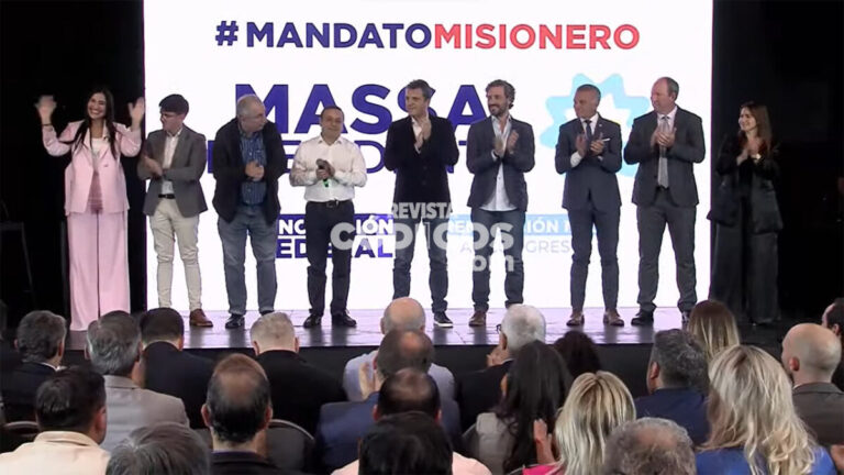 Con apoyo de la Renovación, Massa presentó su precandidatura a la presidencia en Iguazú