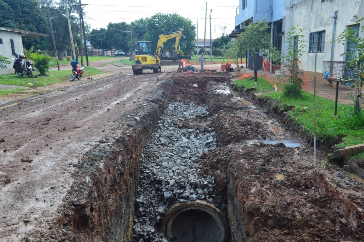 Posadas: concretan obras de saneamiento en el barrio El Progreso