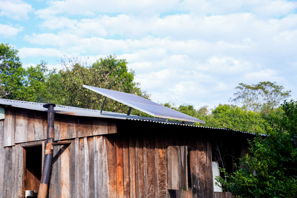 Más de 250 paneles solares fotovoltaicos generan ahorro y cuidan el ambiente en la provincia