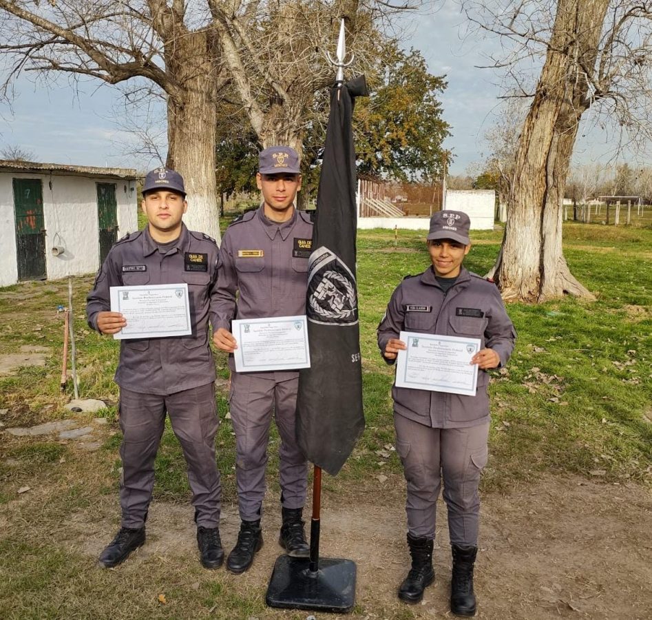 Penitenciarios se capacitaron en adiestramiento de canes antinarcóticos