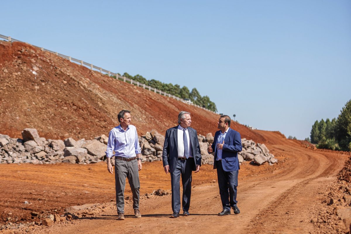 En su visita a Misiones, Alberto Fernández destacó la continuidad de obras públicas