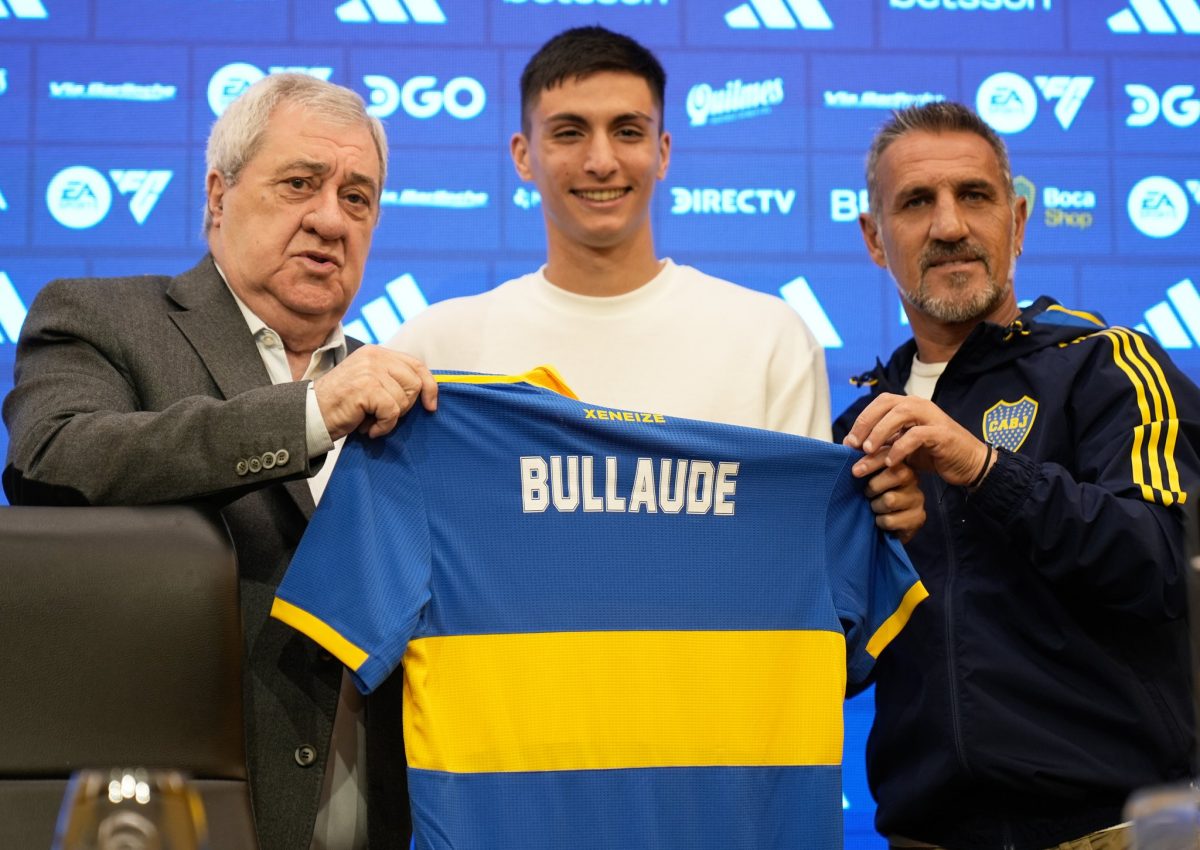 Ezequiel Bullaude fue presentado como el quinto refuerzo de Boca