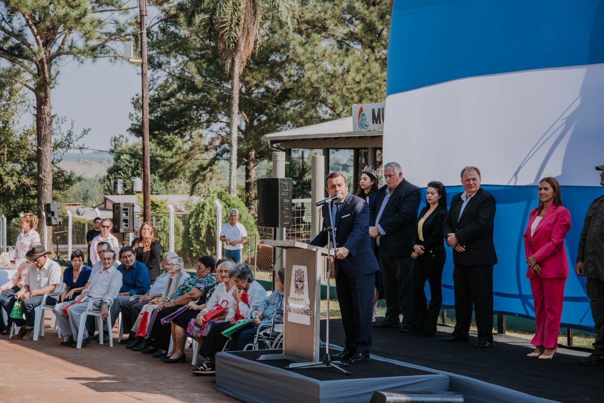 Herrera Ahuad acompañó los festejos por el 69° aniversario de General Urquiza