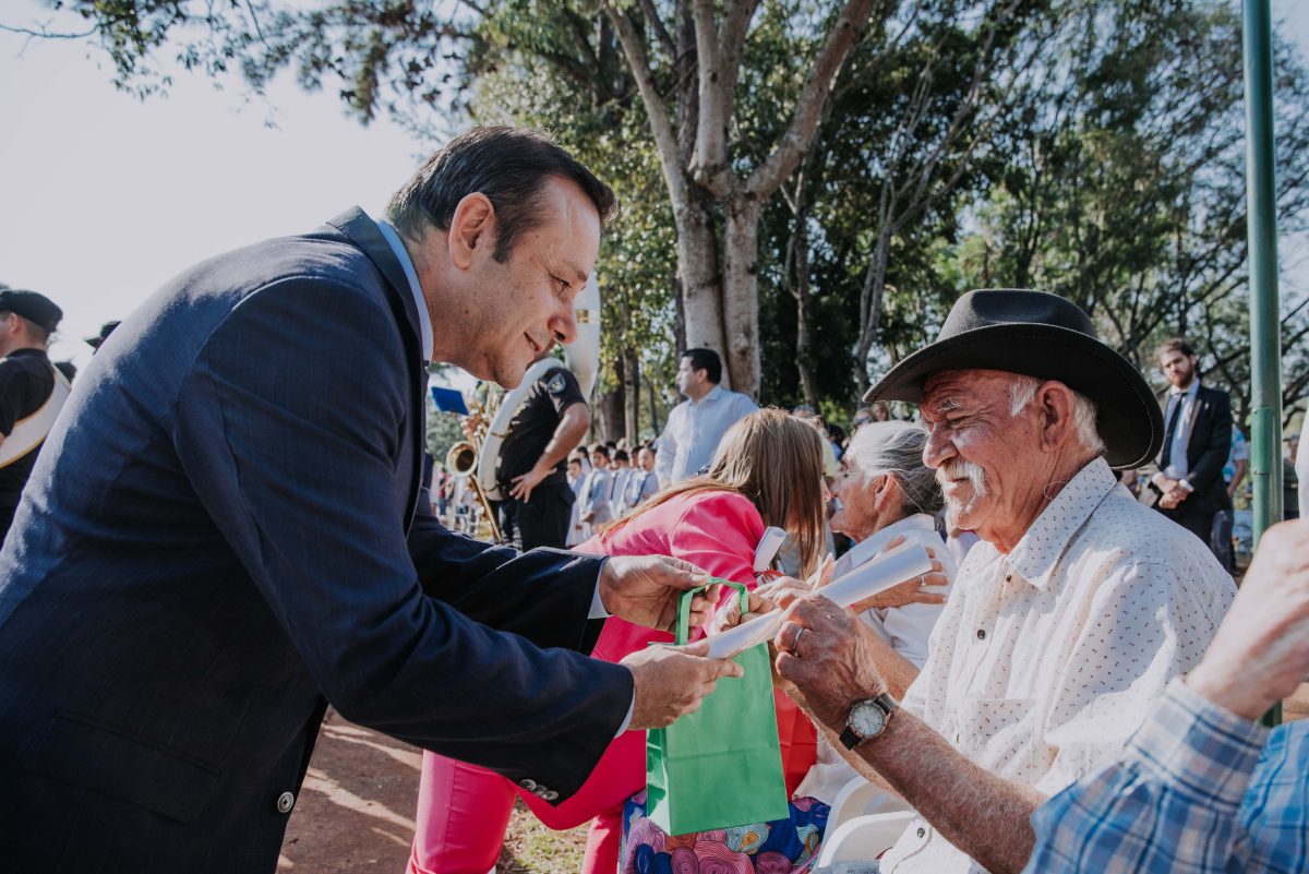 Herrera Ahuad acompañó los festejos por el 69° aniversario de General Urquiza