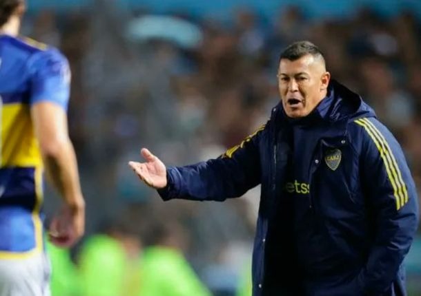 Almirón pidió postergar el Superclásico por las semifinales de la Libertadores