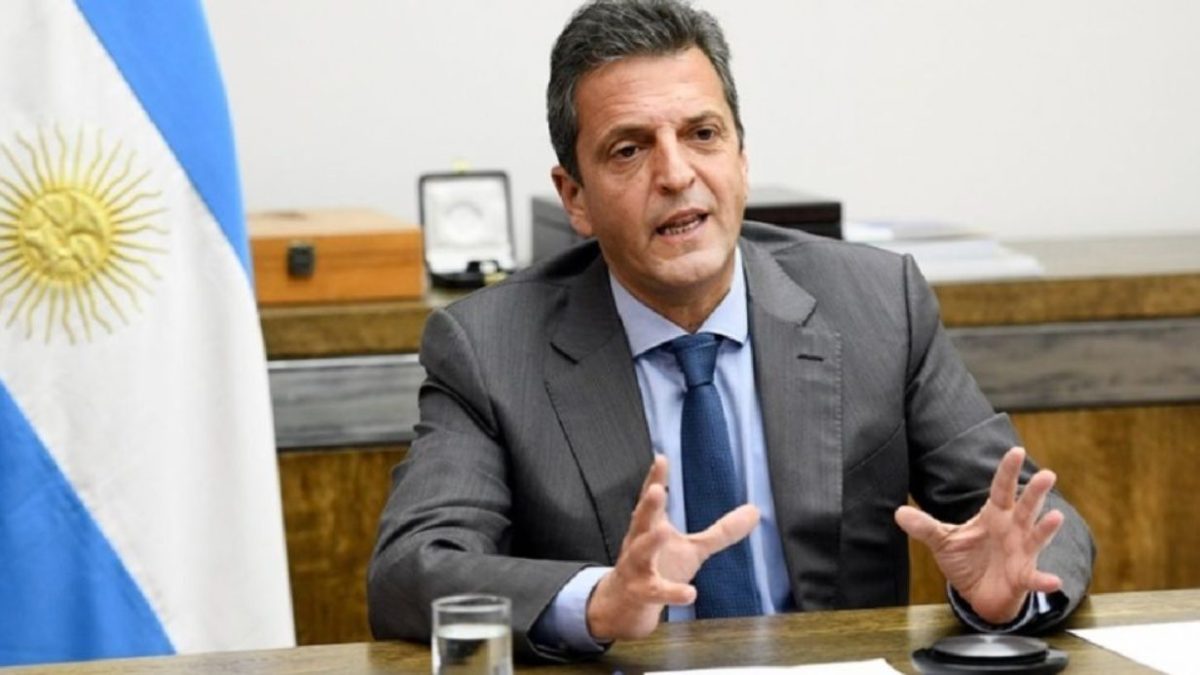 Massa apuntó contra los candidatos que llaman a romper con los BRICS