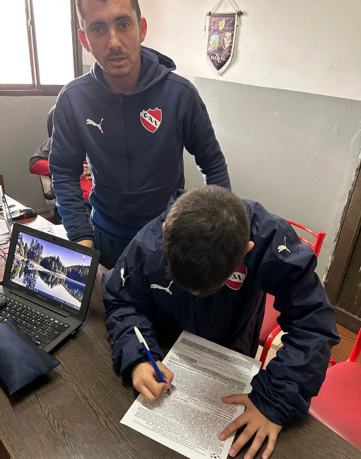 Santino Massino, la joya misionera de 9 años que firmó con Independiente