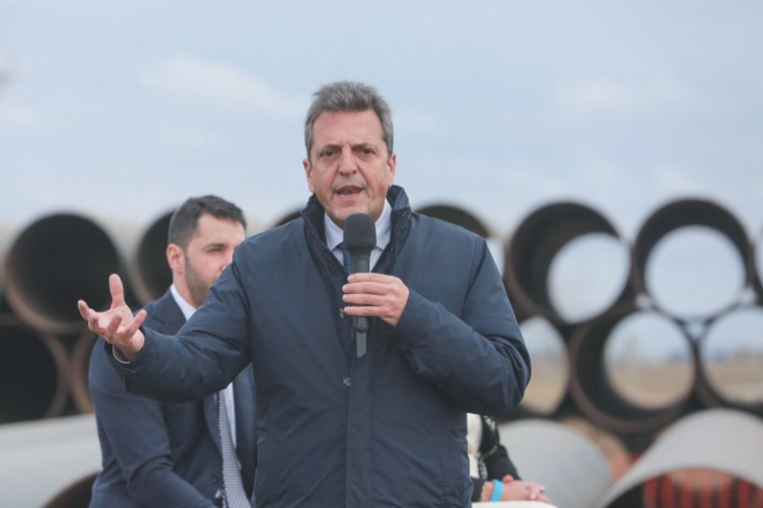 Massa aseguró que para Argentina se viene "desarrollo, inclusión y federalismo"