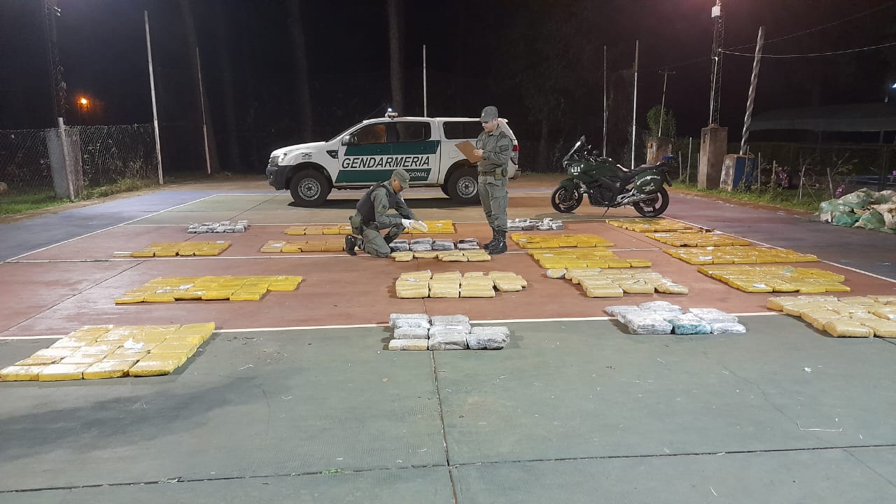 Incautaron más de 1.500 kilos de marihuana en dos procedimientos