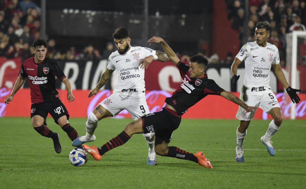 Newell's no pudo revertir el mal resultado de la ida y quedó eliminado de la Sudamericana ante el Corinthians