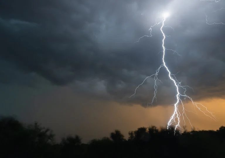 Alerta meteorológica por tormentas fuertes y caída de granizo para el centro y norte de Misiones