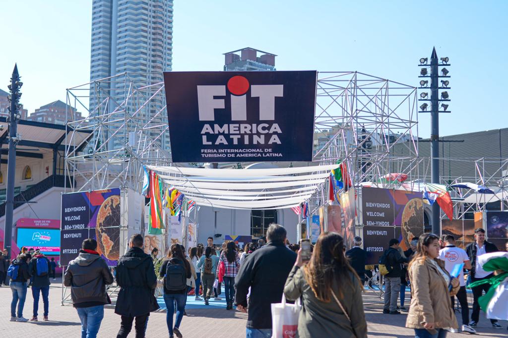 Herrera acompañó la apertura del stand de Misiones en la Feria Internacional de Turismo