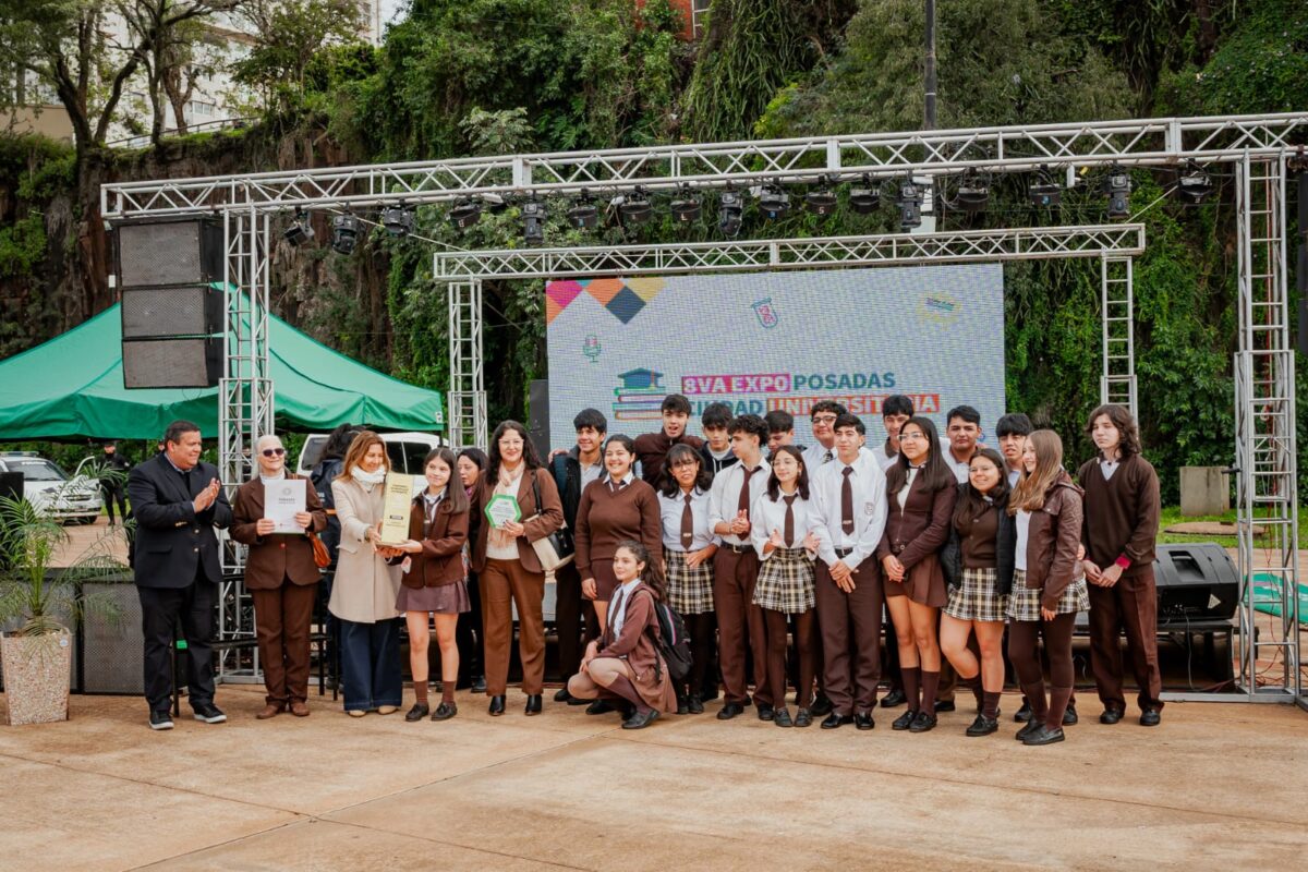 Entregaron en Posadas premios a ganadores del Concurso de Reciclaje Estudiantil