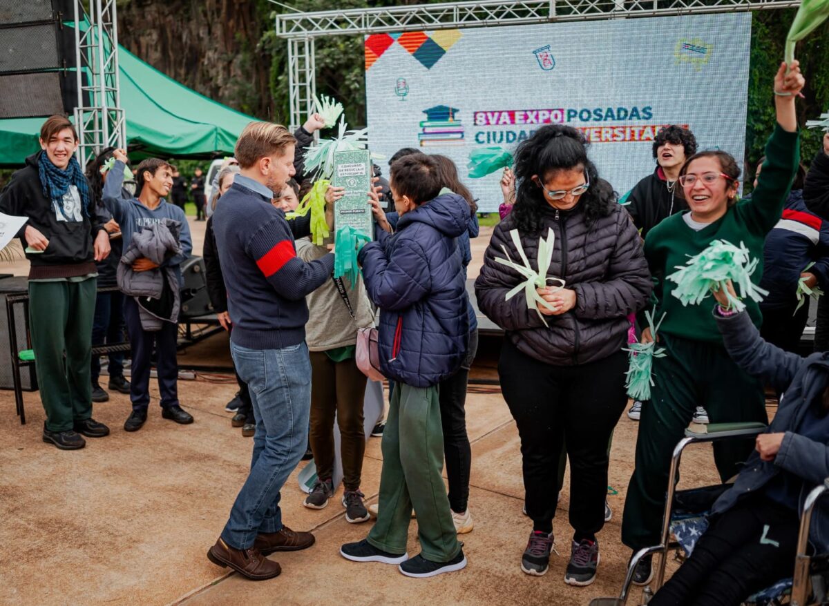 Entregaron en Posadas premios a ganadores del Concurso de Reciclaje Estudiantil