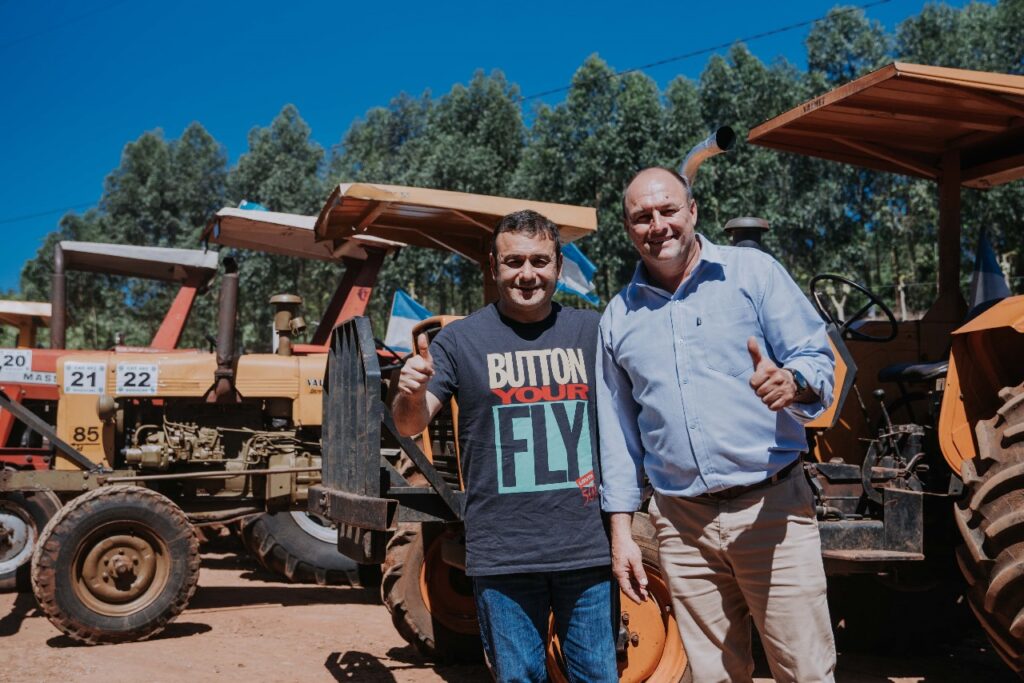 Herrera Ahuad encabezó la apertura de la Fiesta del Tractor en Colonia Aurora