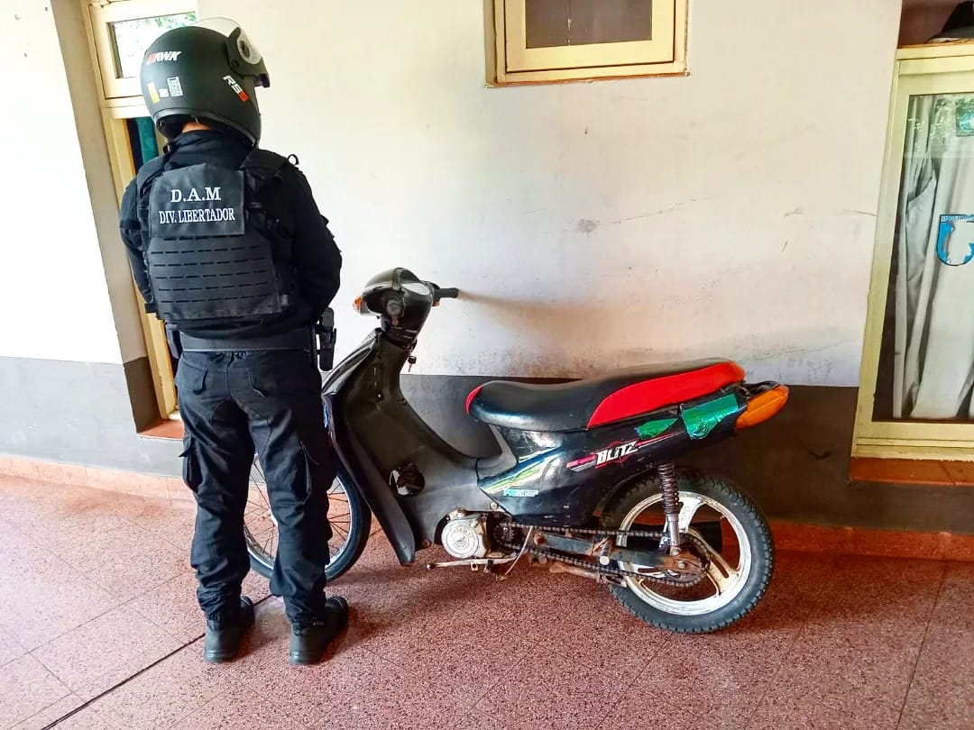 Frustraron la venta y desguace de 4 motos robadas en Posadas 2 4 - Motos robadas y desguace 1 - 3