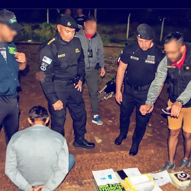 Narcokioscos Policia de Misiones 10 - 17