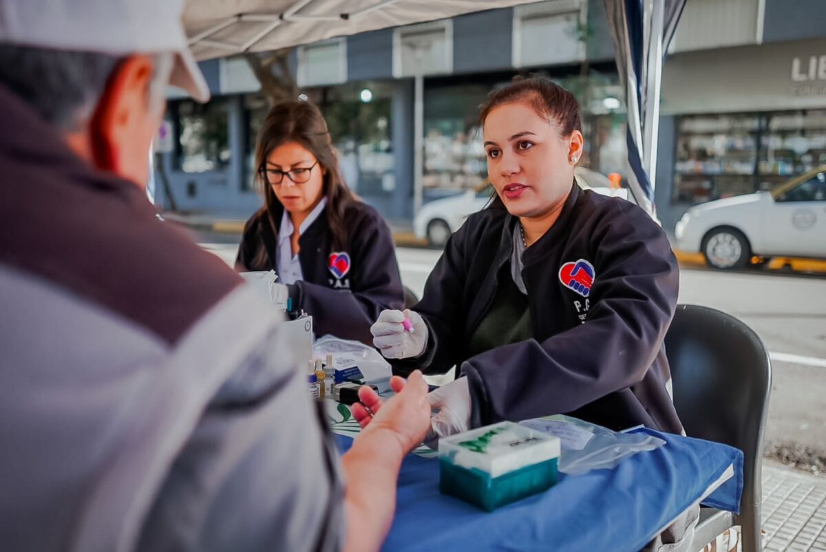 Una nueva jornada de P.A.S. Salud y Prevención se realizó en la plaza San Martín de Posadas