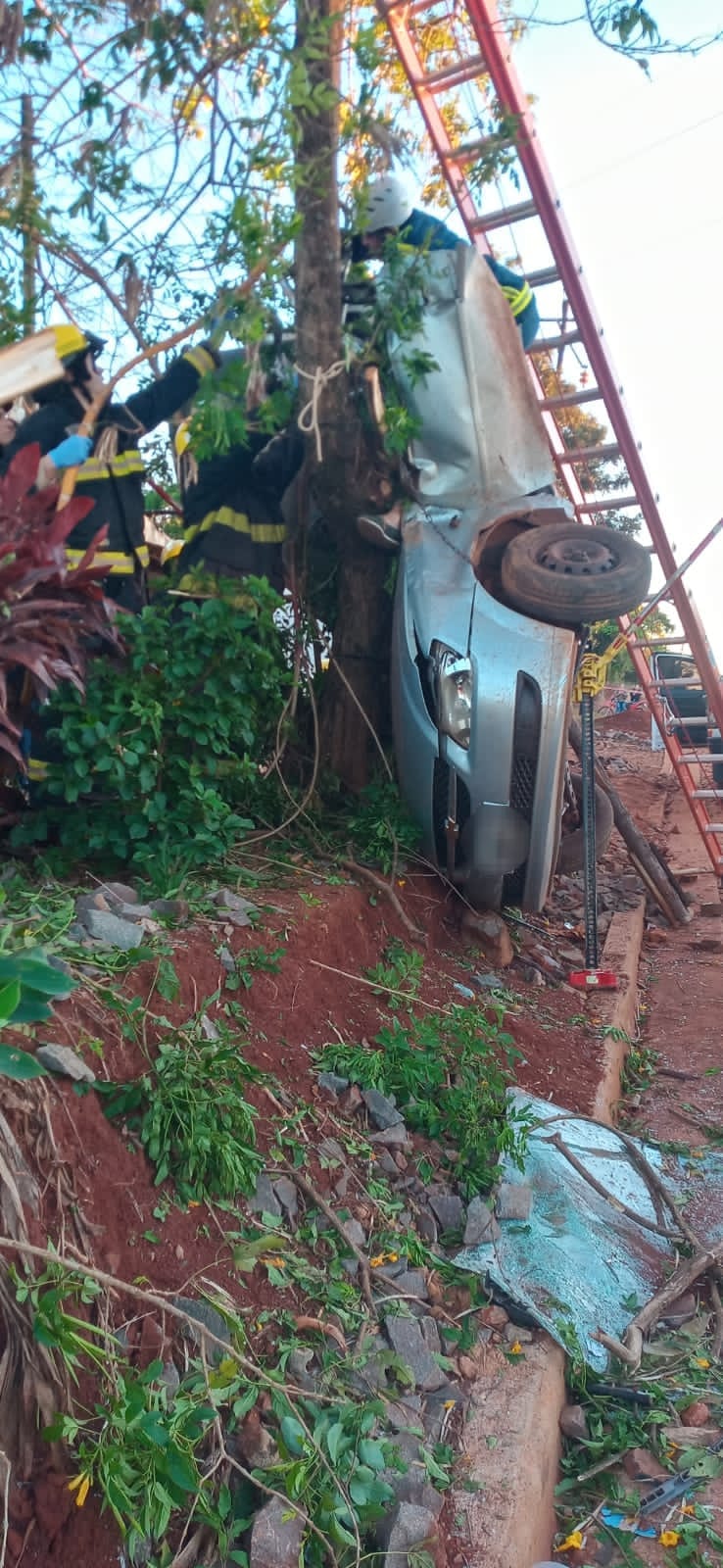 Despiste y vuelco en Aristóbulo del Valle dejó como saldo tres personas lesionadas