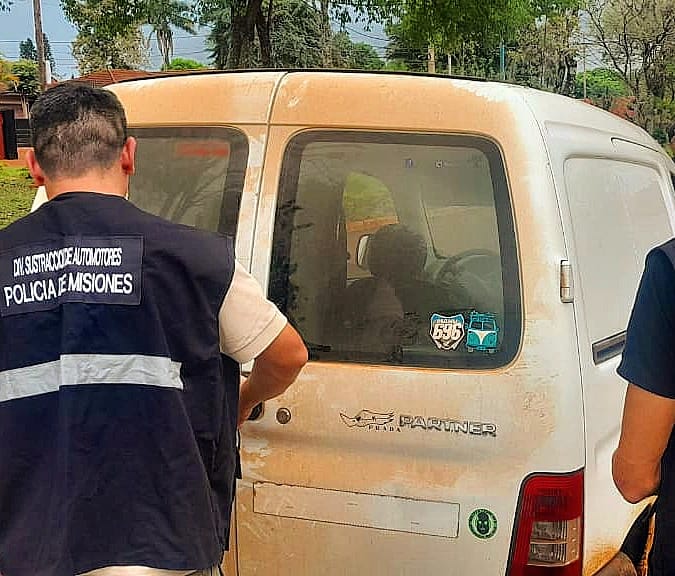 Operativos en la provincia: demoraron a cuatro personas y recuperaron elementos robados 4 8 - elementos recuperados 6 - 7