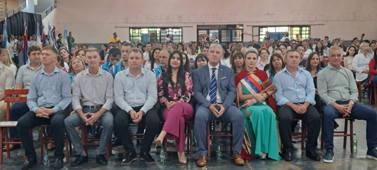 Campo Grande cerró su Festival Provincial del Docente y fue sede central del acto por Día del Maestro