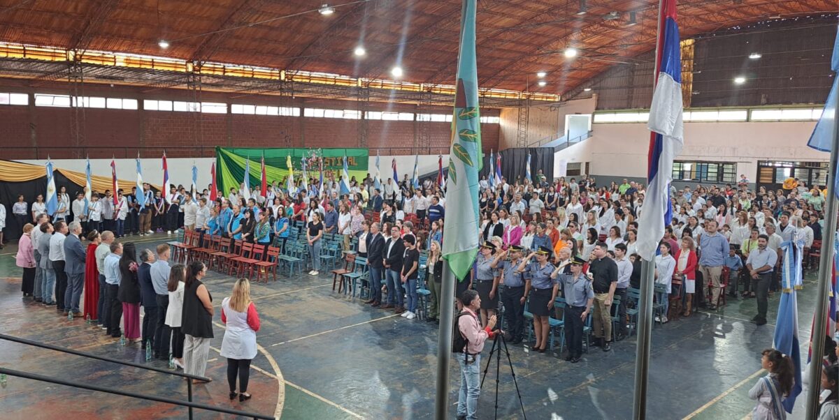 Campo Grande cerró su Festival Provincial del Docente y fue sede central del acto por Día del Maestro