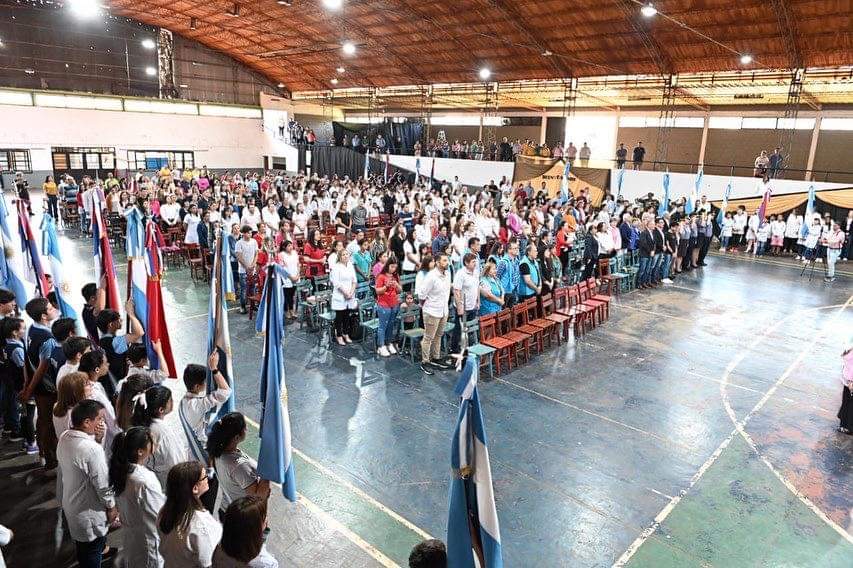 Campo Grande cerró su Festival Provincial del Docente y fue sede central del acto por Día del Maestro