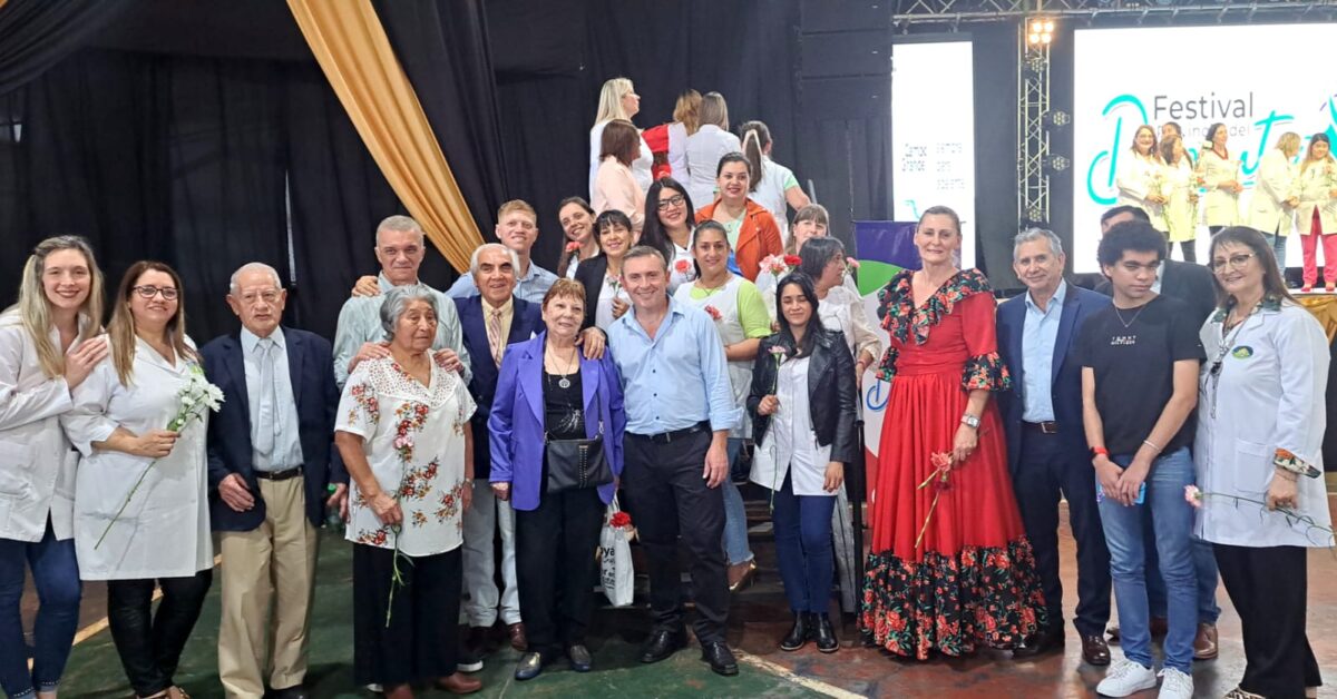 Campo Grande cerró su Festival Provincial del Docente y fue sede central del acto por Día del Maestro