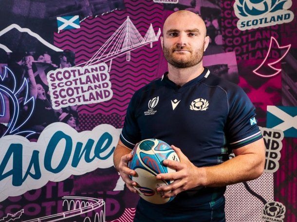 Rugby: jugador escocés cayó por unas escaleras y debe abandonar el Mundial