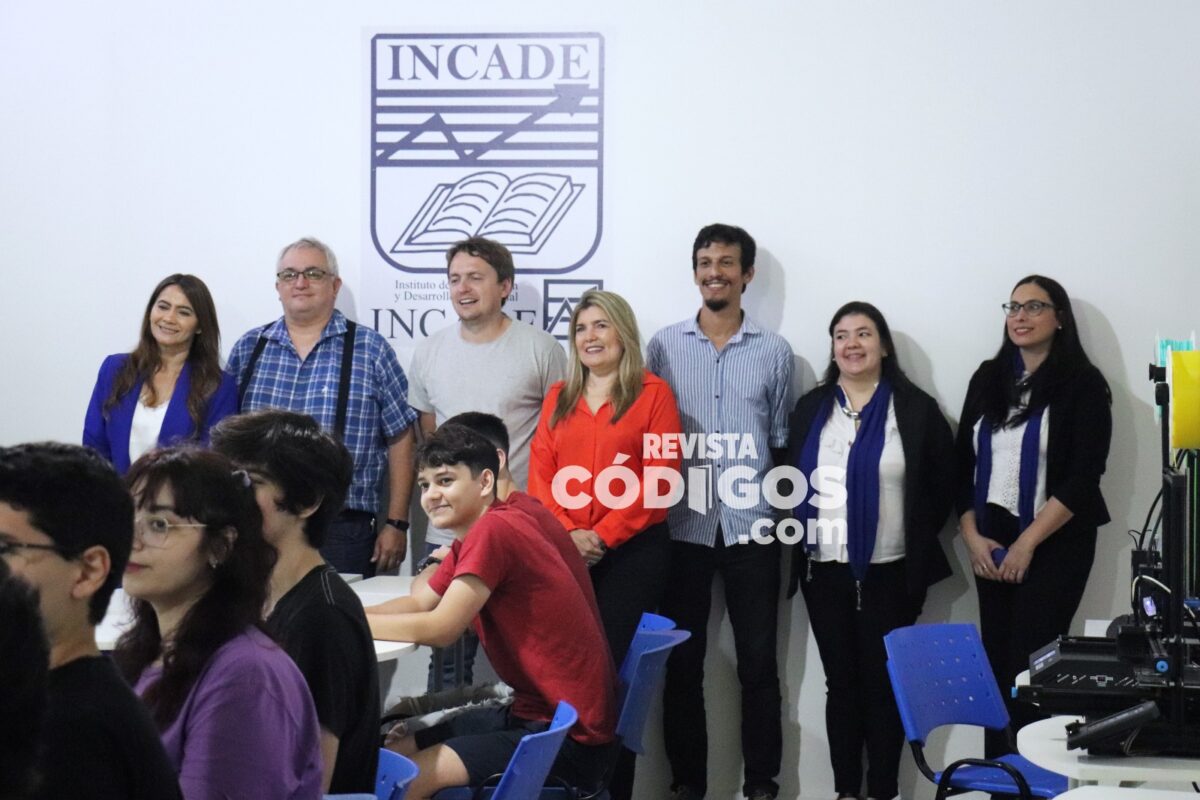 El INCADE inauguró un nuevo laboratorio de informática con equipamientos de última generación