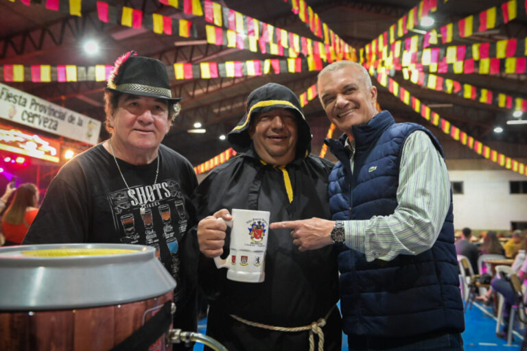 Arce destacó el trabajo de los productores en la  47° Fiesta Provincial de la Cerveza en Alem