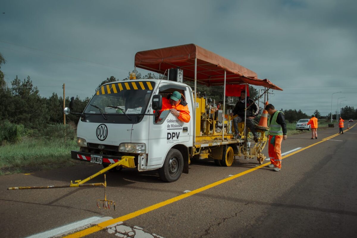 La DPV conmemora el Día del Camino con trabajo a pleno en la red vial de Misiones