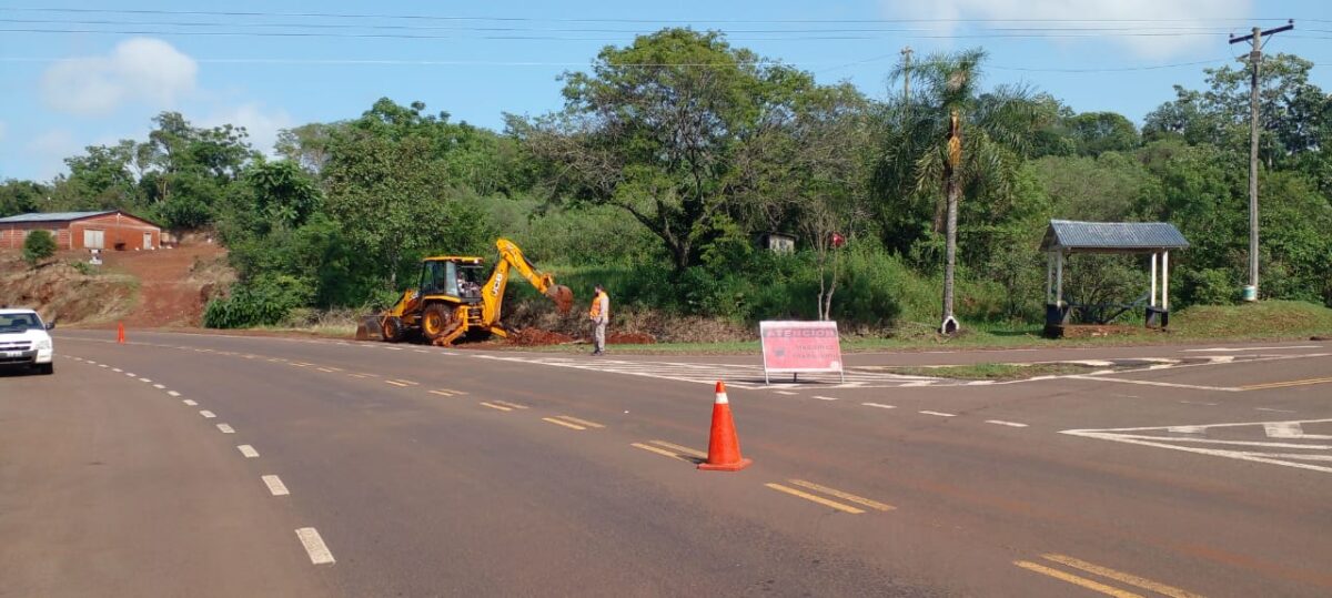 Despejan rutas y caminos afectados por las recientes tormentas en Misiones 1 Despejan rutas y caminos afectados por las recientes tormentas en Misiones