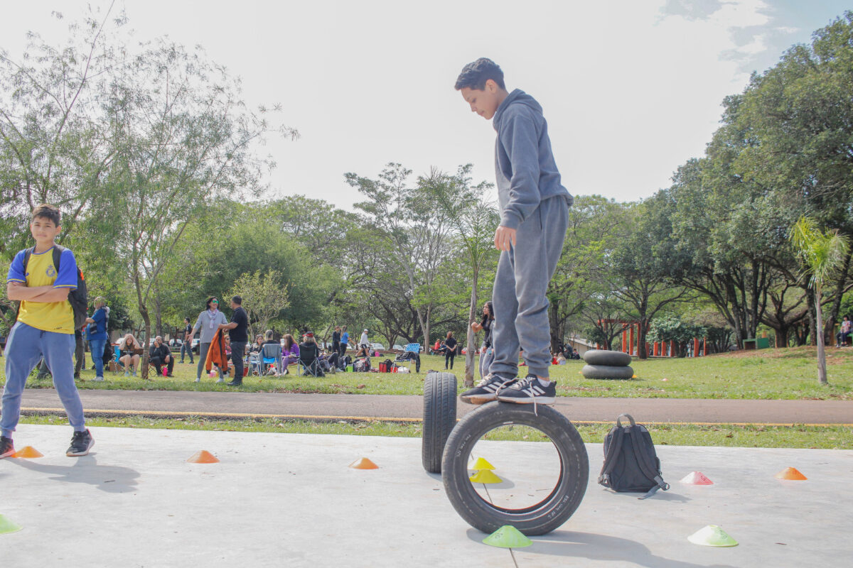 Estudiantes posadeños disfrutaron de una jornada de educación física en el Parque de la Ciudad