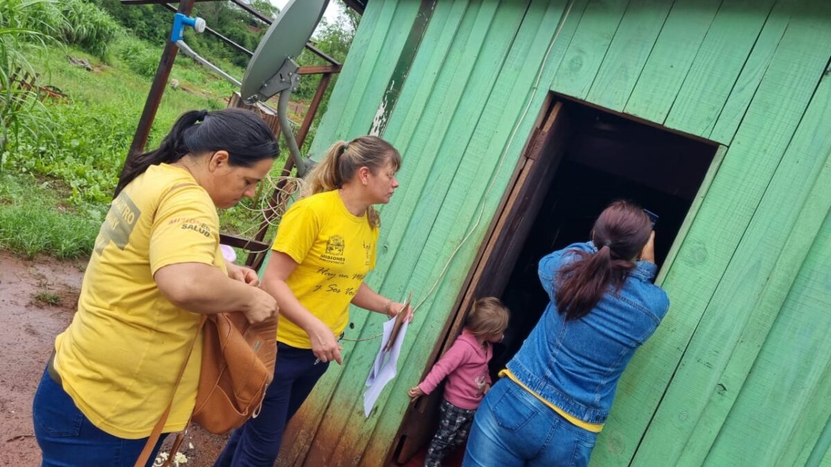 Asisten a vecinos afectados por el temporal en distintas zonas de Misiones