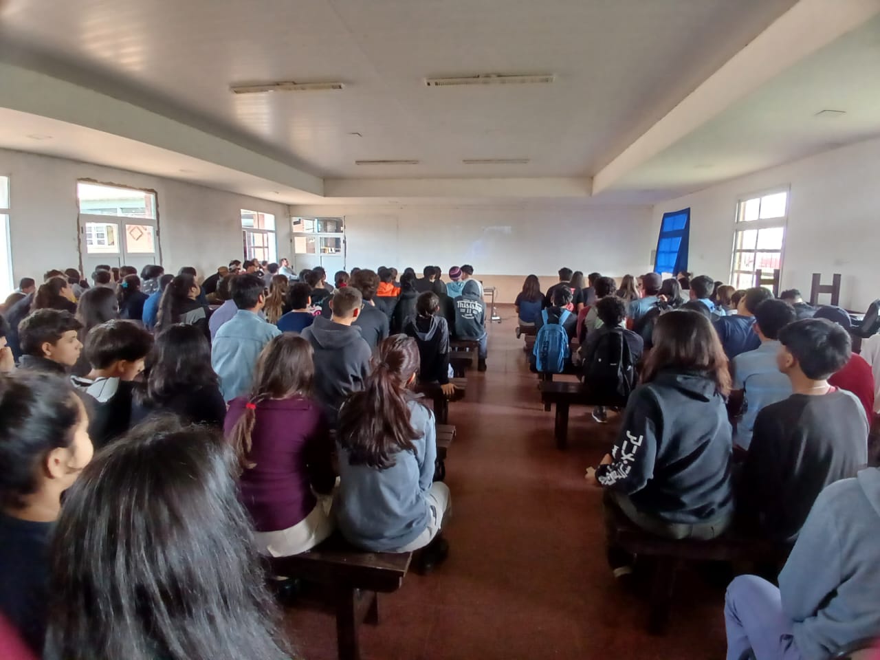 Juego Responsable trabajó sobre el uso excesivo de pantallas en Garupá