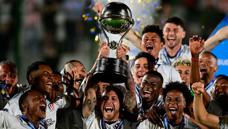 De la mano de Luis Zubeldía, la Liga de Quito se coronó campeón de la Copa Sudamericana