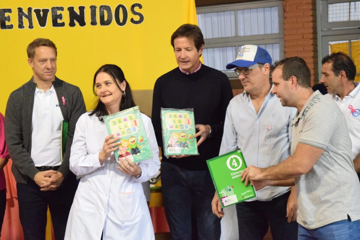 El IPLyC Social entregó muebles para el NENI de Oberá 1 2 - PAS Obera Esc 84 - 1