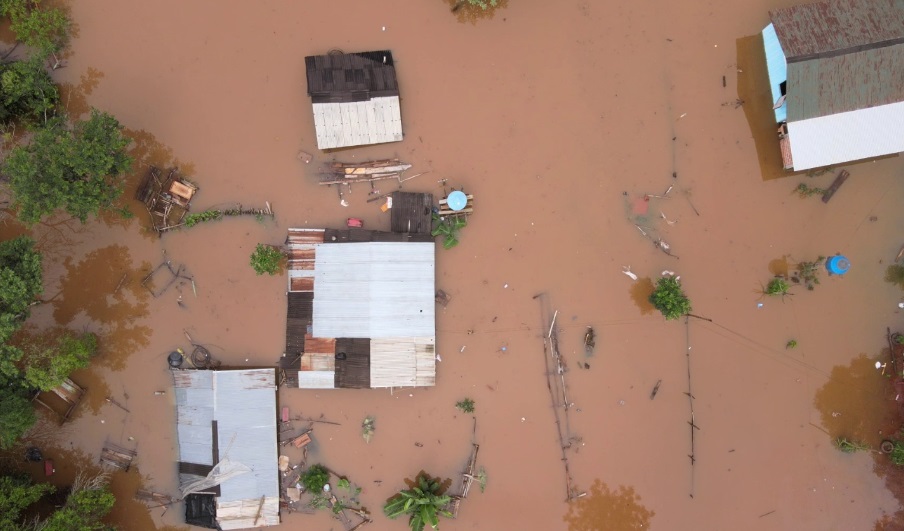 Unas 70 familias fueron evacuadas en El Soberbio por la crecida del Uruguay