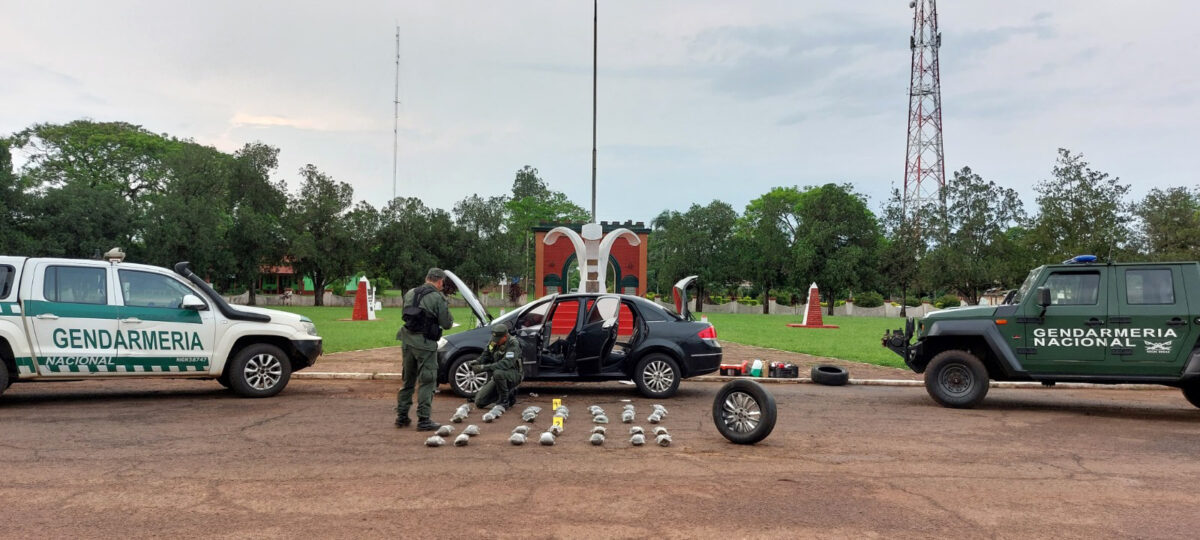 marihuana oculta 2 - 1