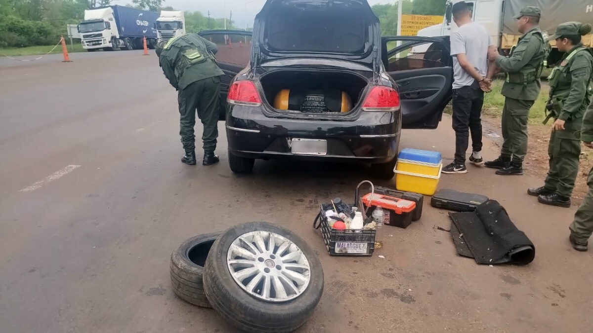 Terminó preso tras ser descubierto con 11 kilos de marihuana ocultos en su vehículo