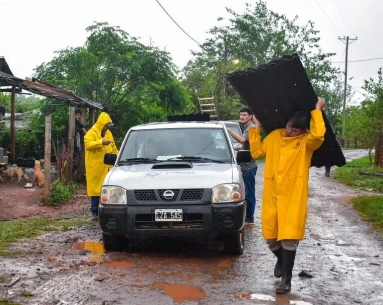 Continúan brindando asistencia en diferentes zonas afectadas por las lluvias en Posadas