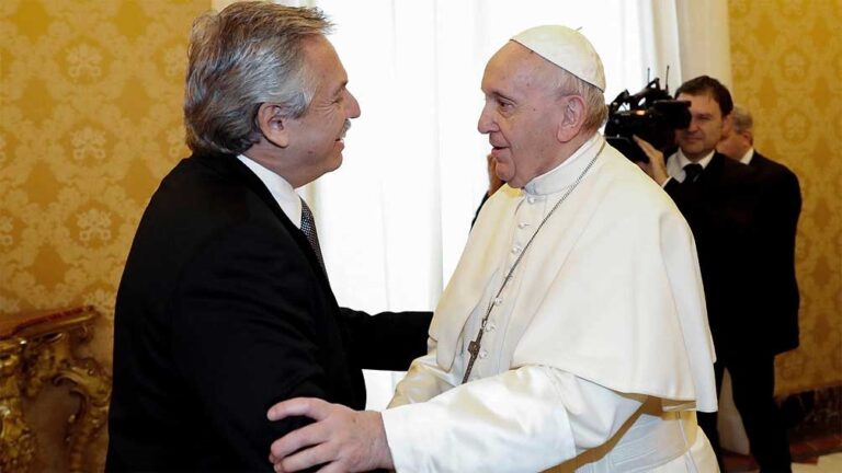 Confirman que Alberto Fernández viajará al Vaticano para visitar a Francisco