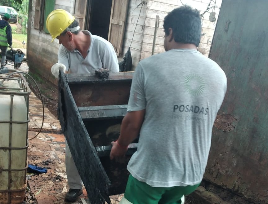 Asistieron a familia afectada por incendio en el barrio Santa Clara de Posadas