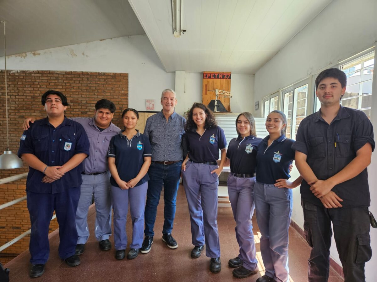 EQUIPAMIENTO PARA ESCUELAS (3)