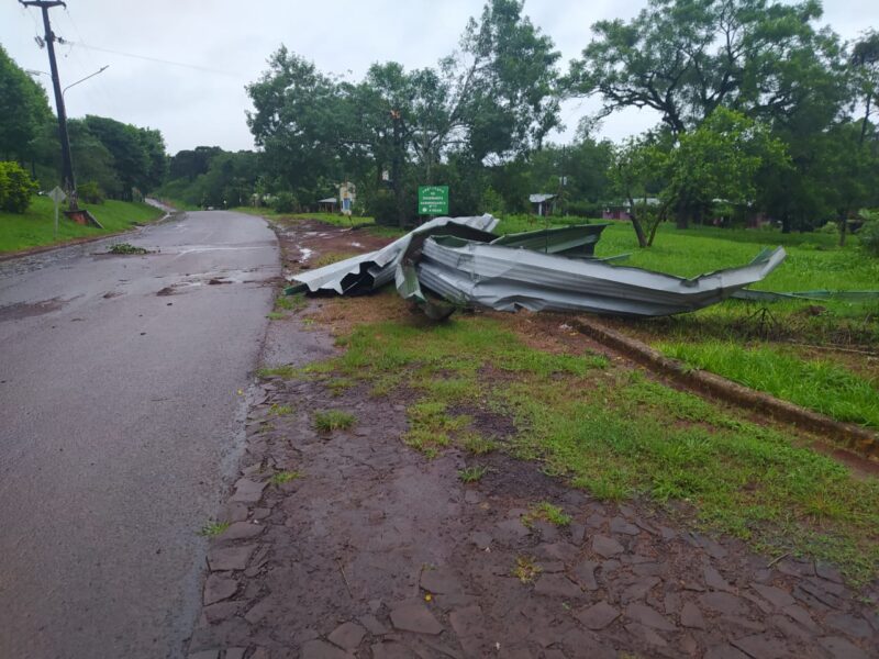 Temporal causó daños en el Hospital de Colonia Delicia y trasladaron los servicios a un edificio de salud cercano