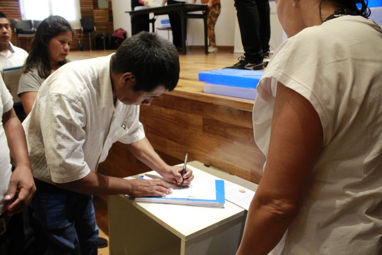 Comunidades indígenas recibieron carpetas técnicas de relevamientos territoriales